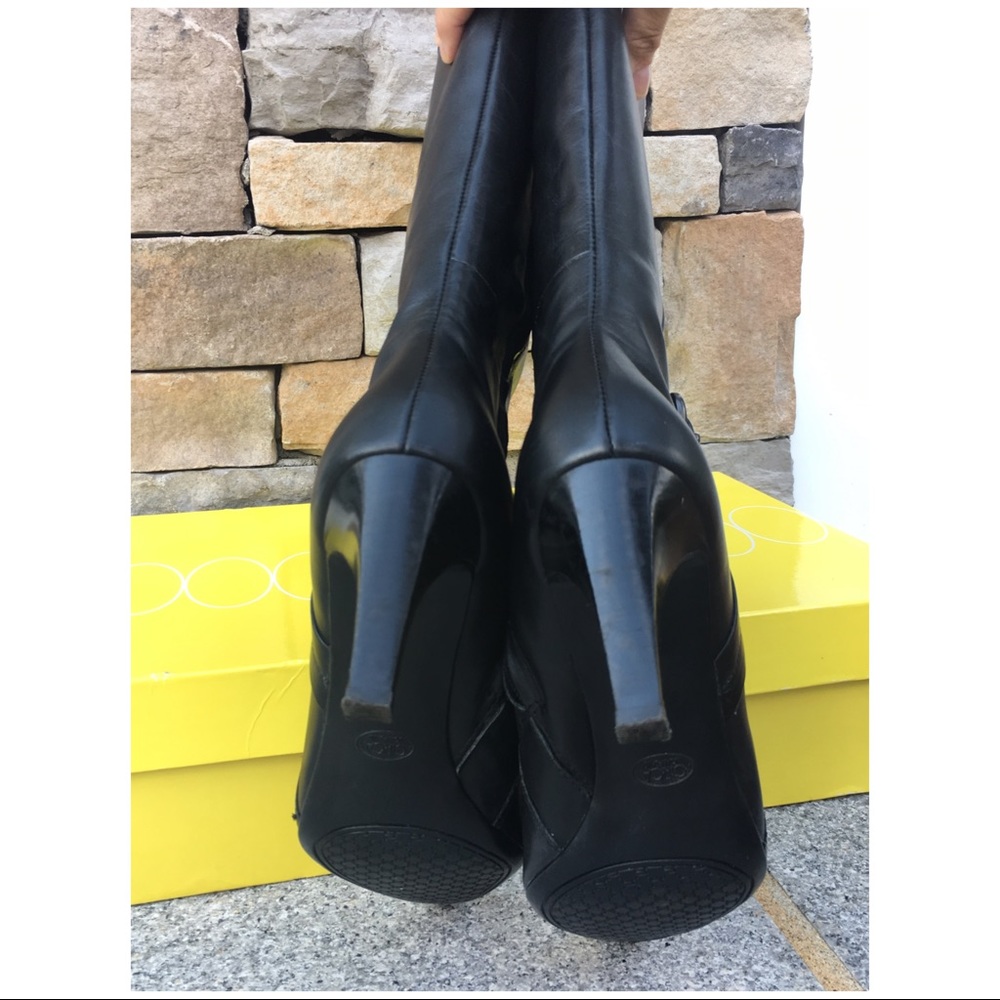 Circa Joan and David boots - Picture 2 of 2